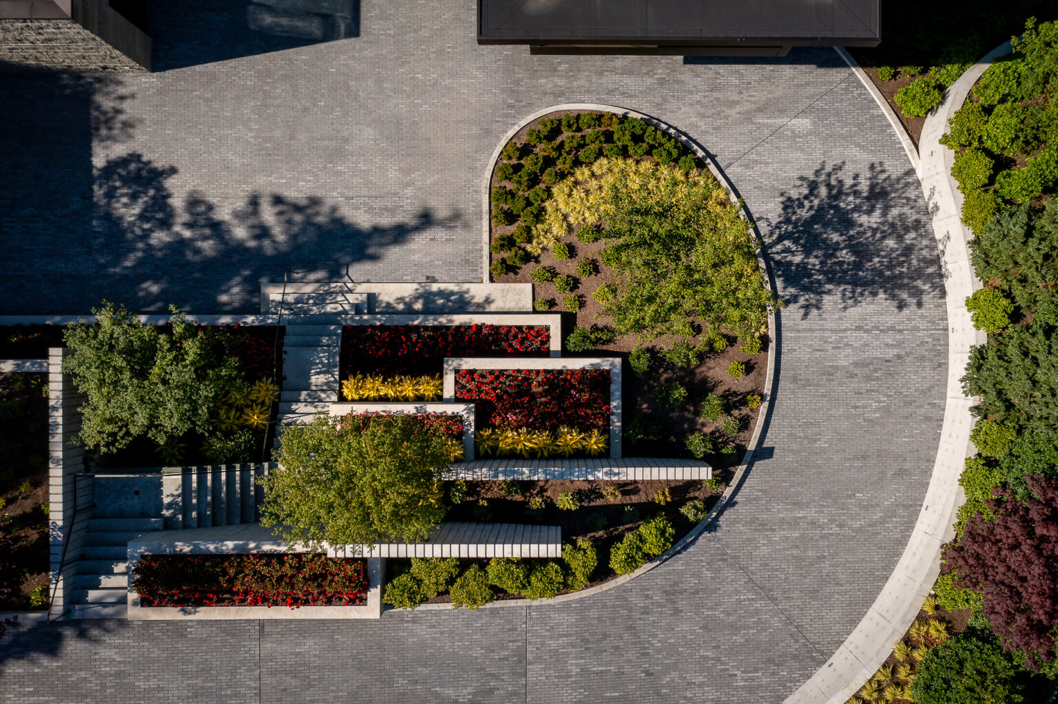 High end landscape construction by Fossil Landscape Construction in Vancouver BC featuring refined outdoor spaces, detailed craftsmanship and timeless design.