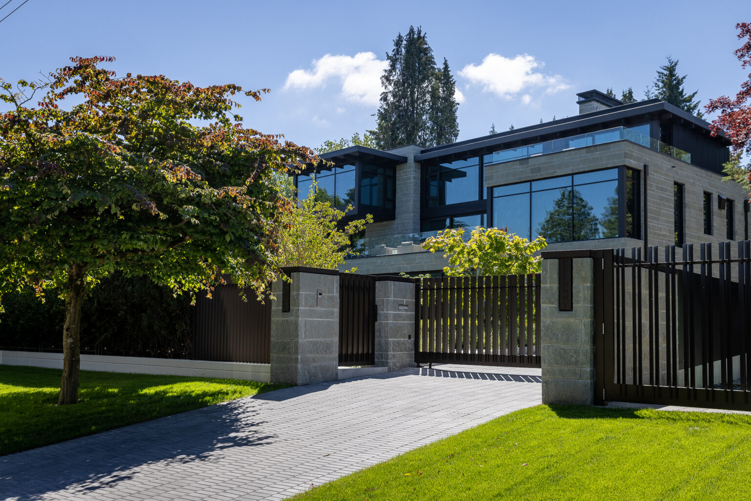 High end landscape construction by Fossil Landscape Construction in Vancouver BC featuring refined outdoor spaces, detailed craftsmanship and timeless design.