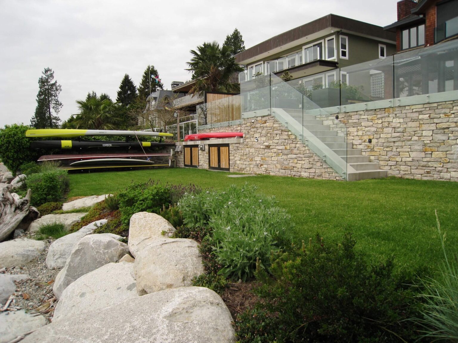 High end landscape construction by Fossil Landscape Construction in Vancouver BC featuring refined outdoor spaces, detailed craftsmanship and timeless design.