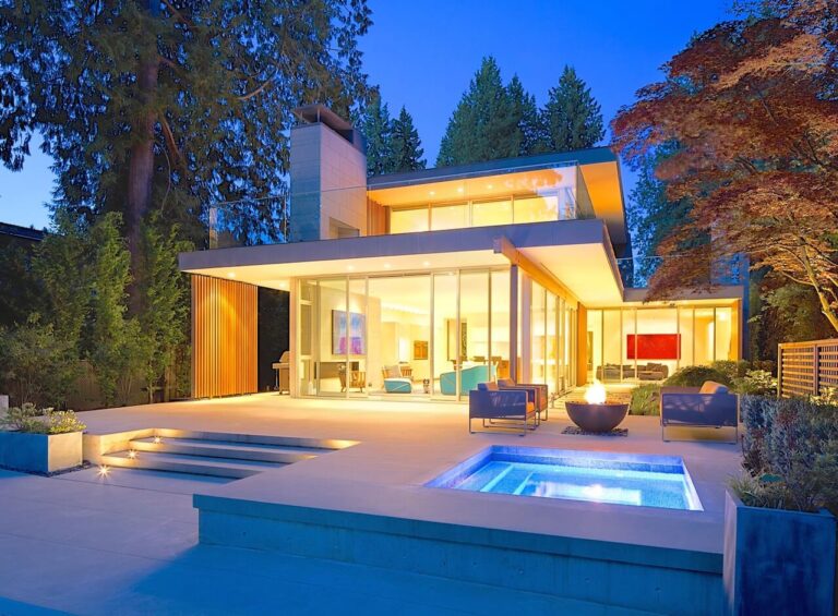 High end landscape construction by Fossil Landscape Construction in Vancouver BC featuring refined outdoor spaces, detailed craftsmanship and timeless design.