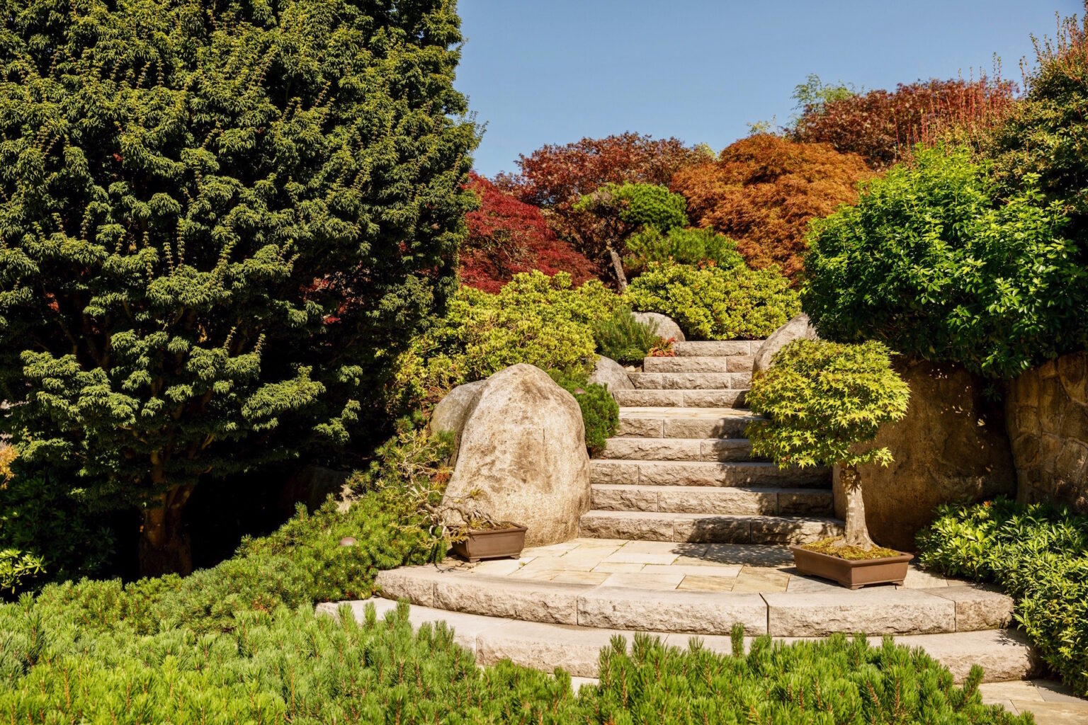 High end landscape construction by Fossil Landscape Construction in Vancouver BC featuring refined outdoor spaces, detailed craftsmanship and timeless design.