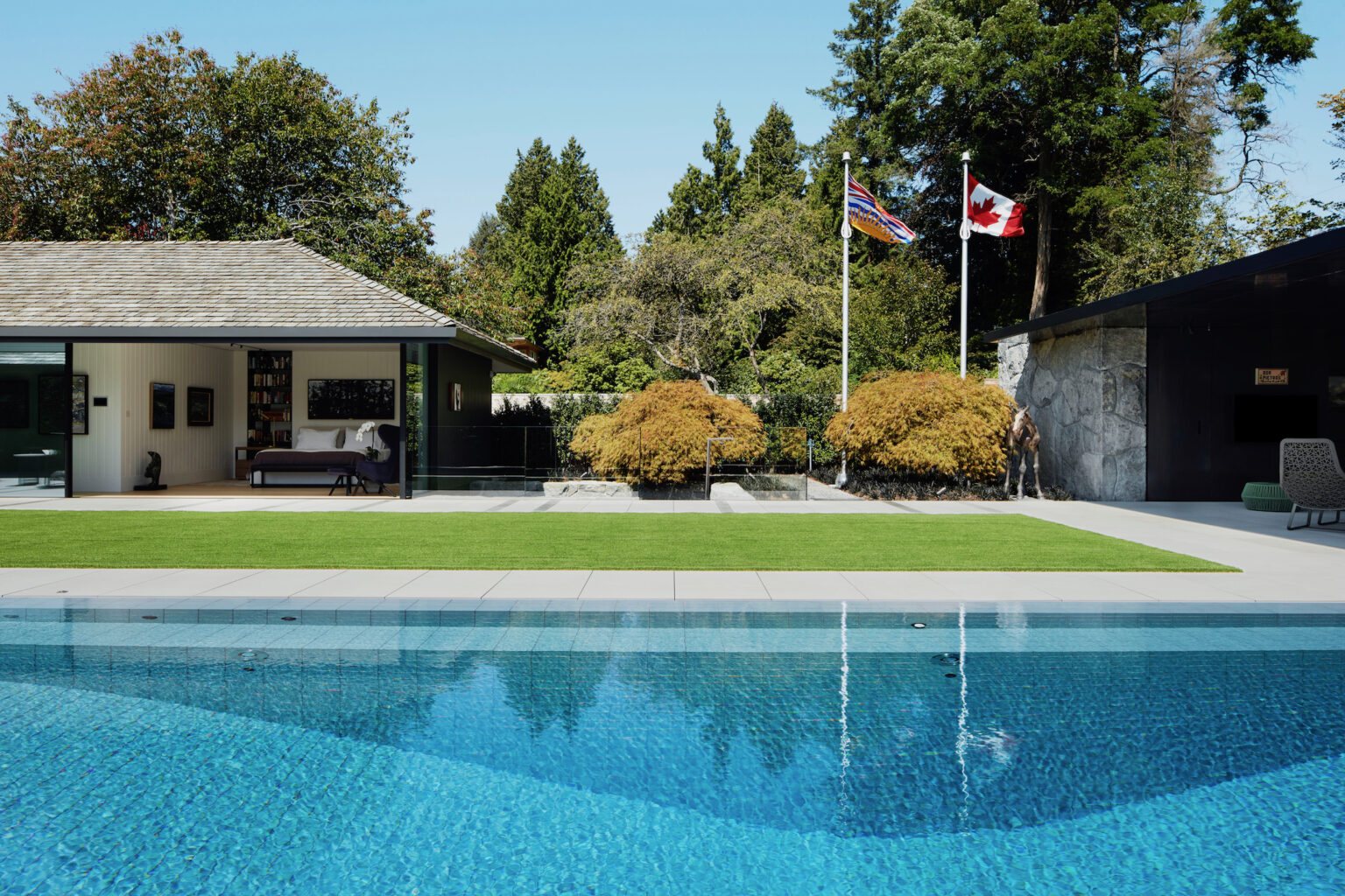 High end landscape construction by Fossil Landscape Construction in Vancouver BC featuring refined outdoor spaces, detailed craftsmanship and timeless design.