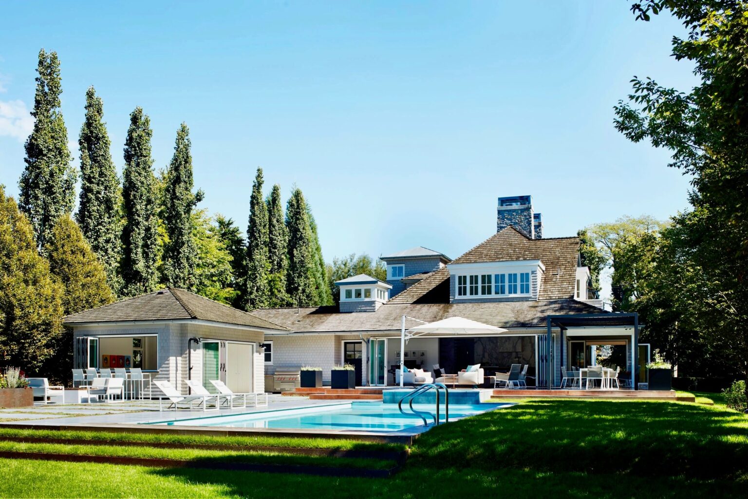 High end landscape construction by Fossil Landscape Construction in Vancouver BC featuring refined outdoor spaces, detailed craftsmanship and timeless design.